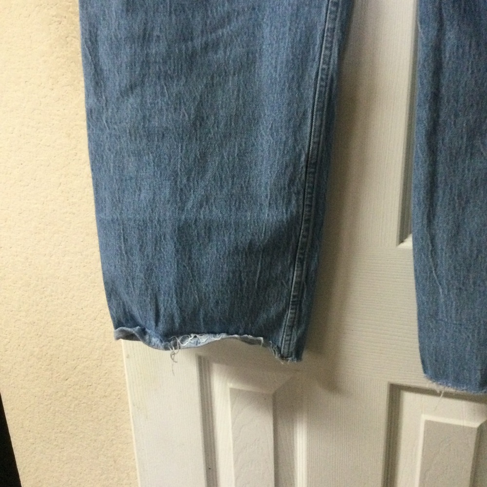 Abercrombie & Fitch The 90’s Relaxed Jean High Rise Light Wash Denim Size 31” - Picture 9 of 11